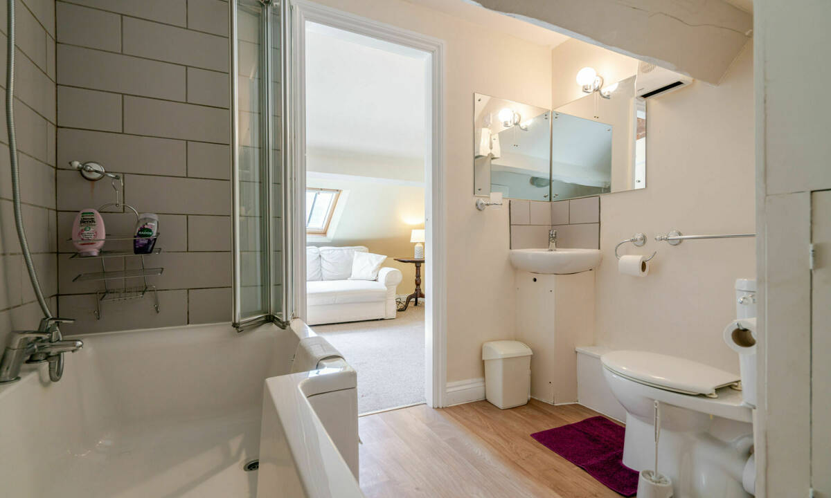 Bathroom Grooms