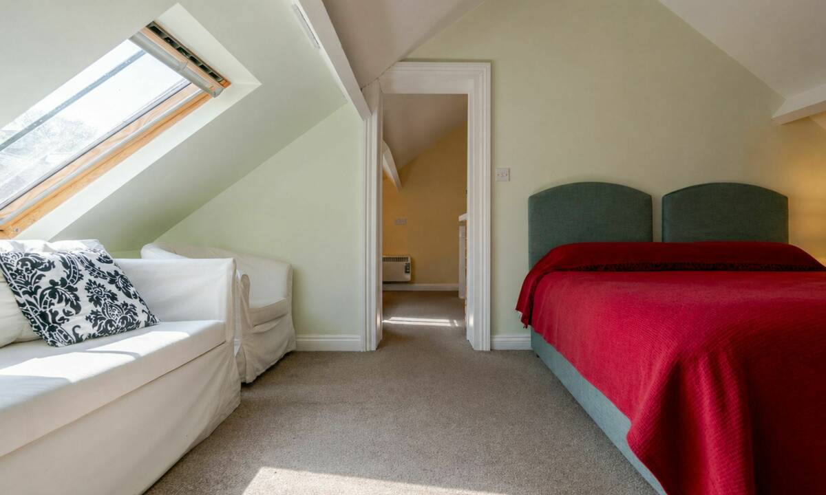 Grooms Flat