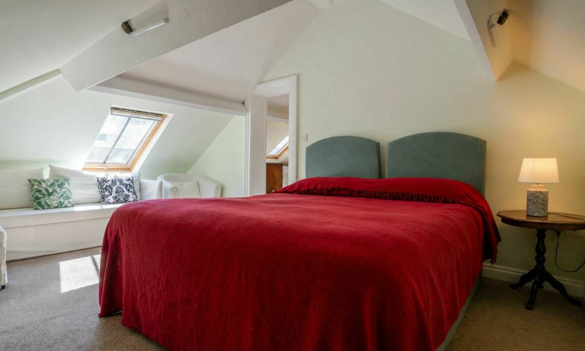 Grooms Flat Bedroom